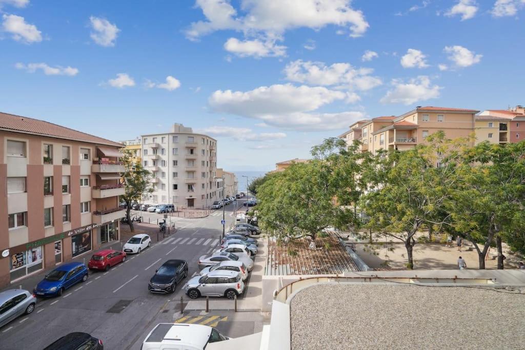 Charmant Appartement Vue Mer 7Eme - Plage 200M Marseilles Exterior foto